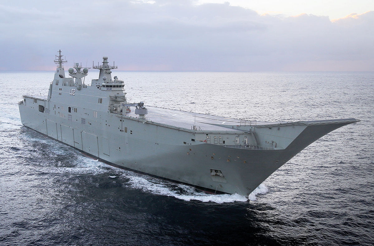 Marines conduct amphibious debarkation at Port of Darwin