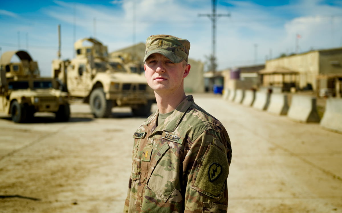 US artillery officer wins Australian award during Task Group Taji assignment