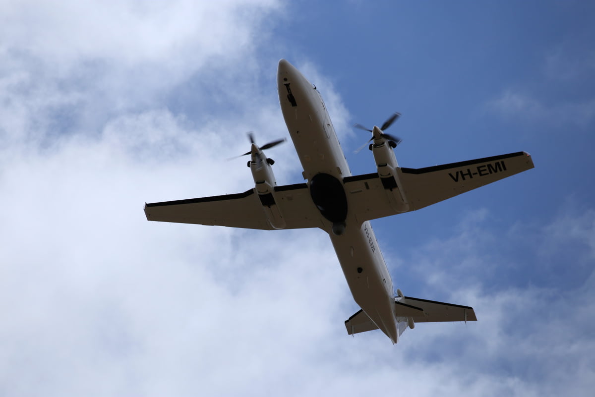 Australian government pledges base access for aerial firefighting