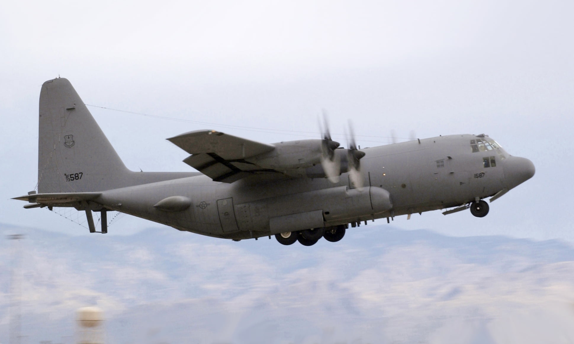 Electronic warfare success hinges on spectrum dominance