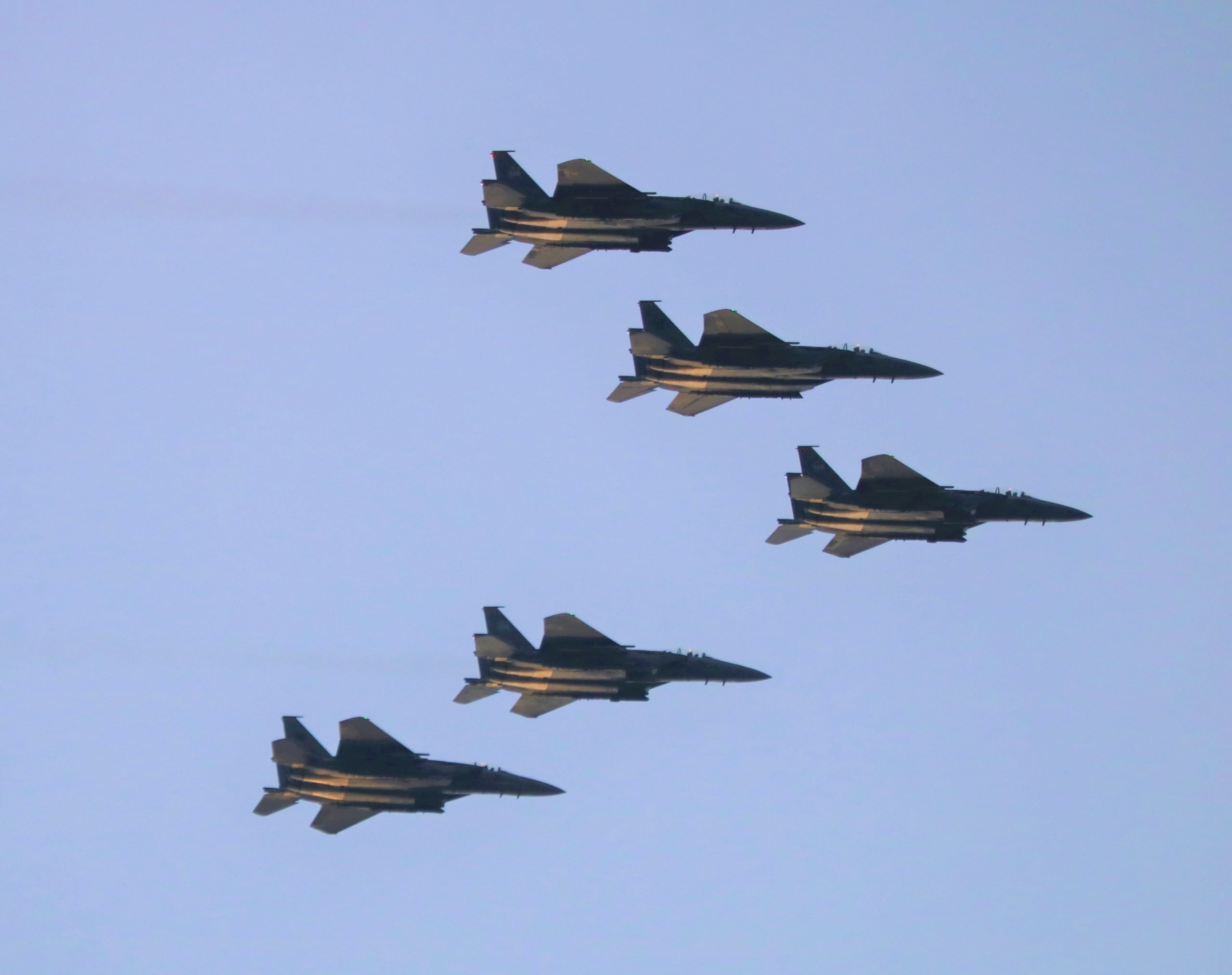Topcast and Av-DEC extend distribution partnership to Asia-Pacific military customers