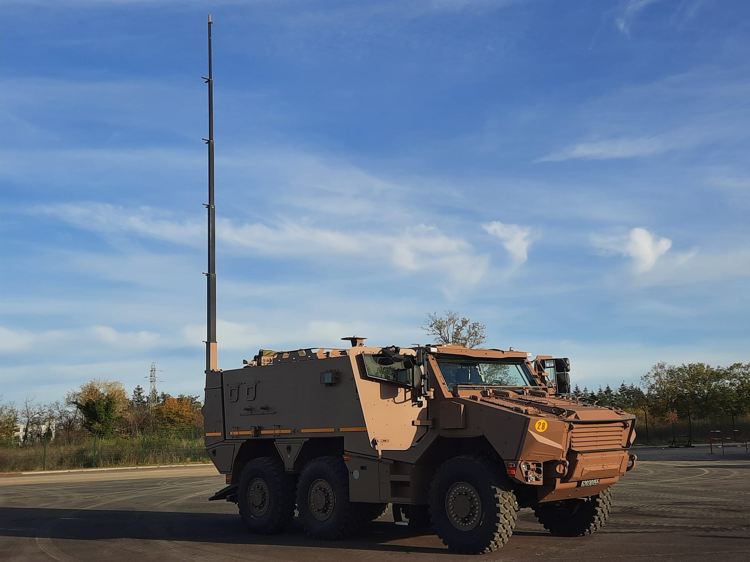 Thales supplying hybrid networking kits for French Army vehicles