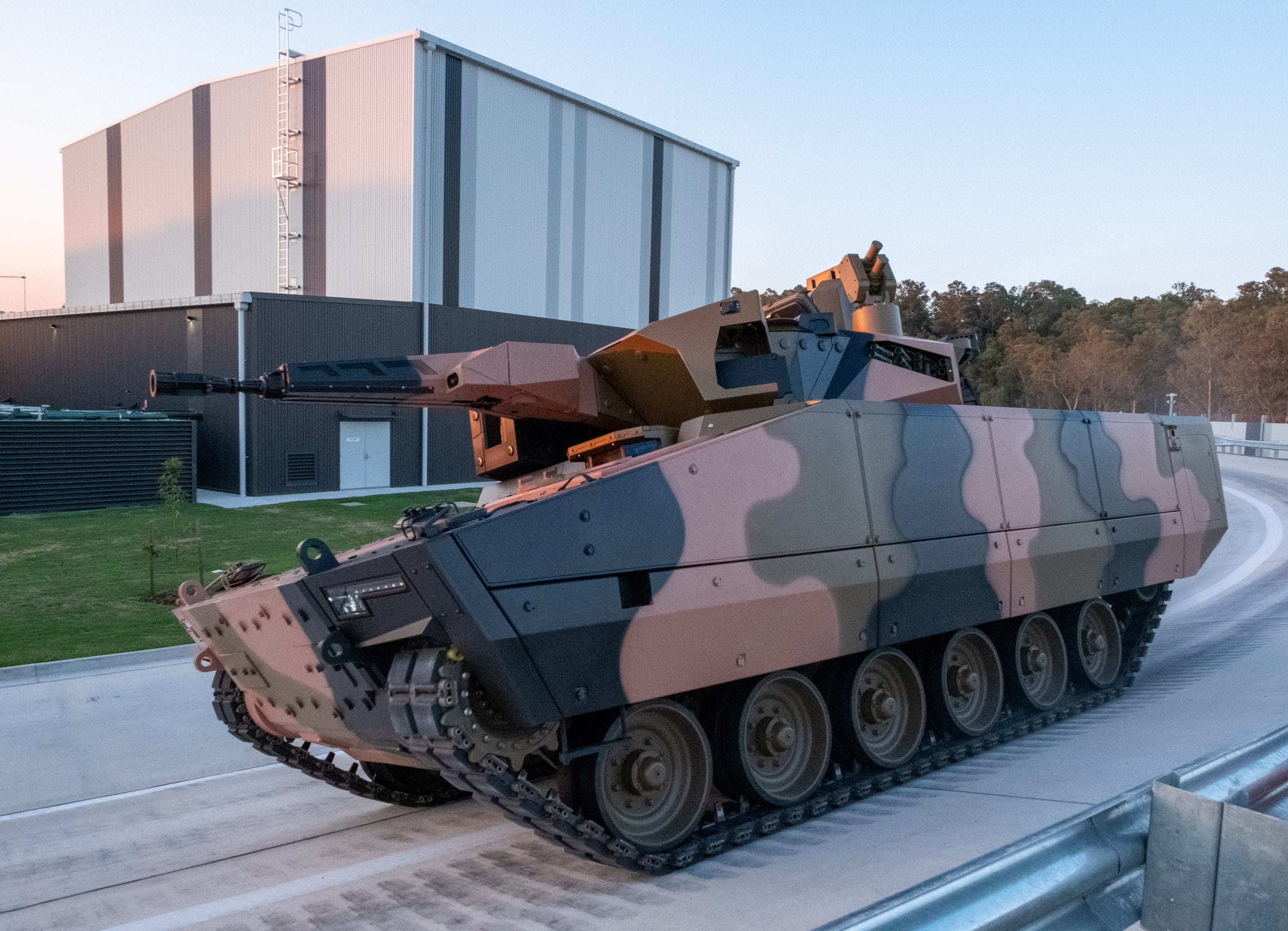 Australian Lynx KF41 Infantry Fighting Vehicle unveiled for Land 400 Phase 3 program
