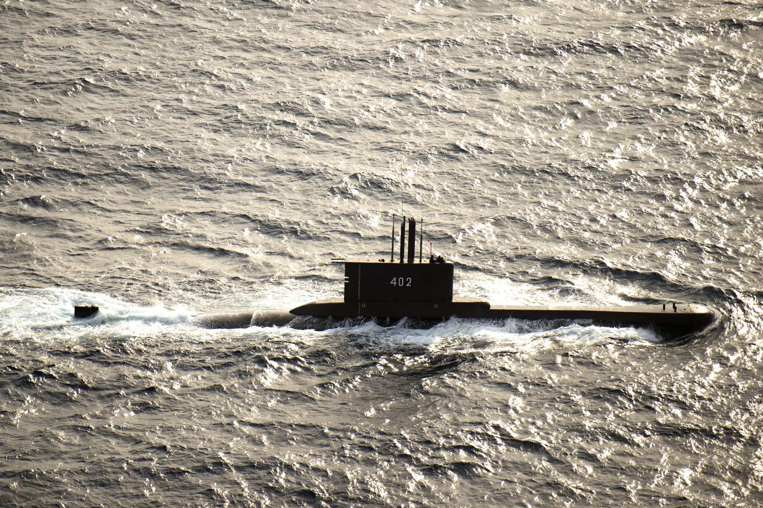 Indonesia says missing submarine has sunk