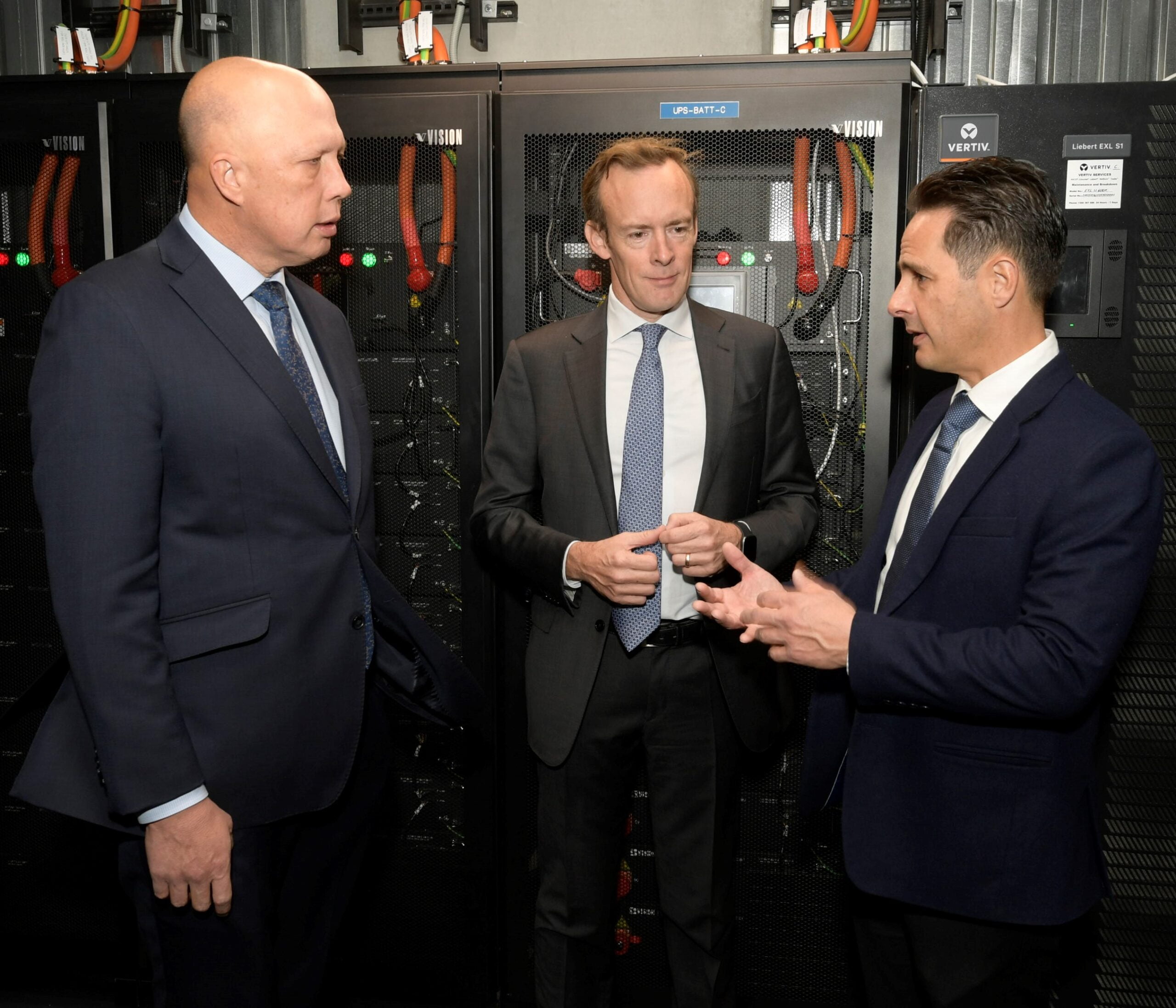 Defence minister opens Macquarie’s high-security data centre in Canberra