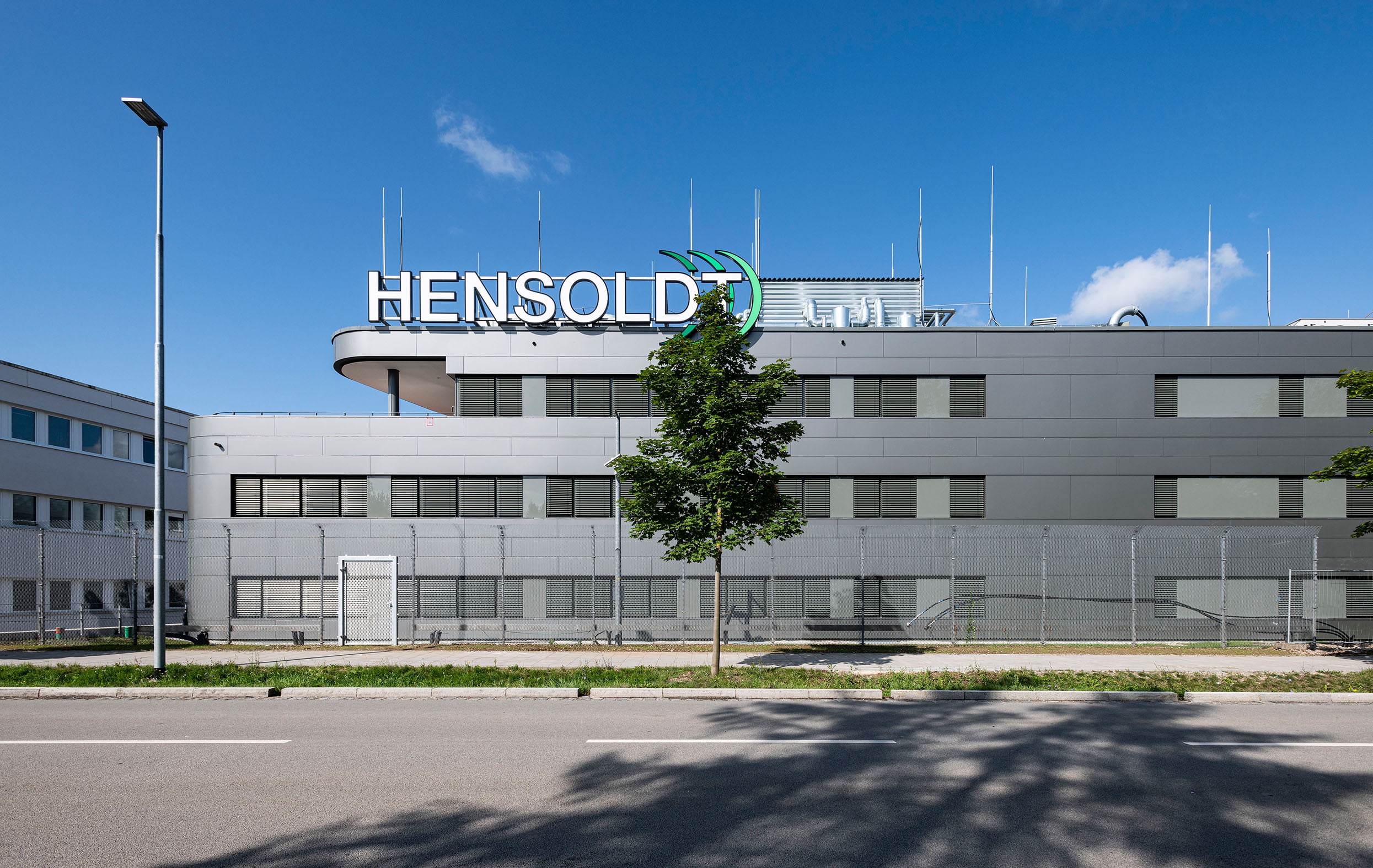 Leonardo completes acquisition of HENSOLDT stake