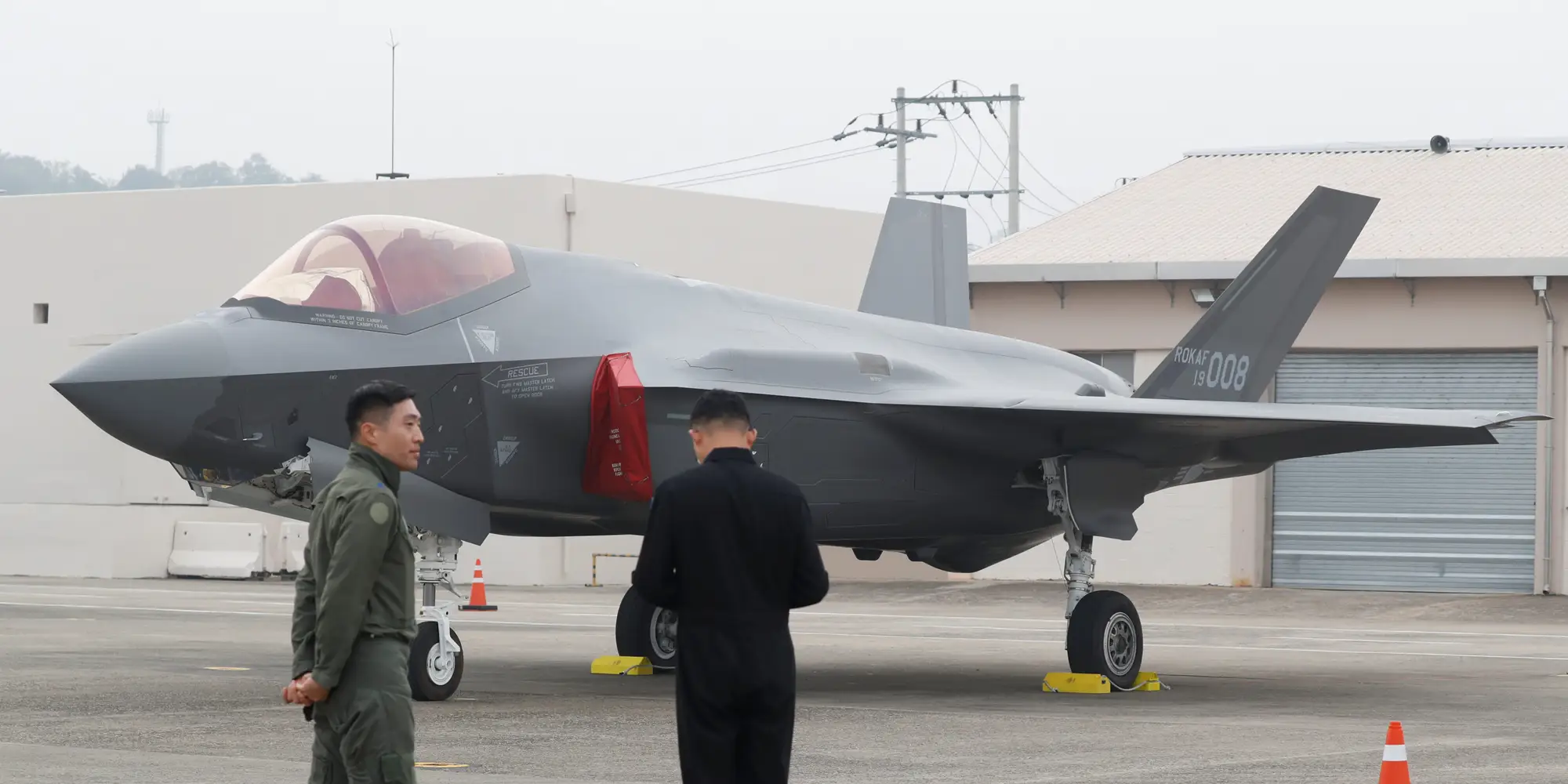 South Korean F-35 pilot makes belly landing