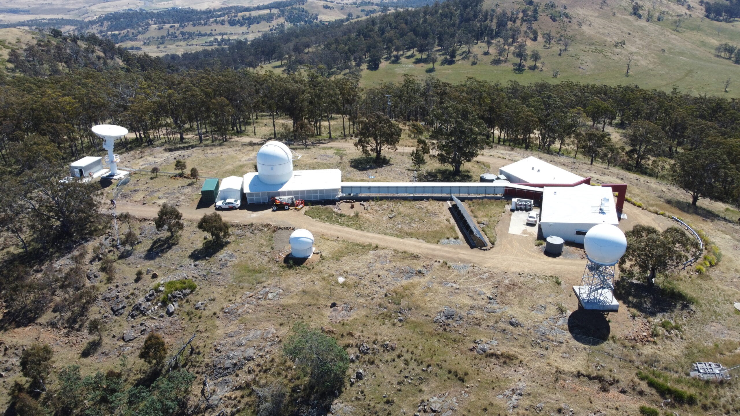 Minister inspects Greenhill Observatory in Tasmania