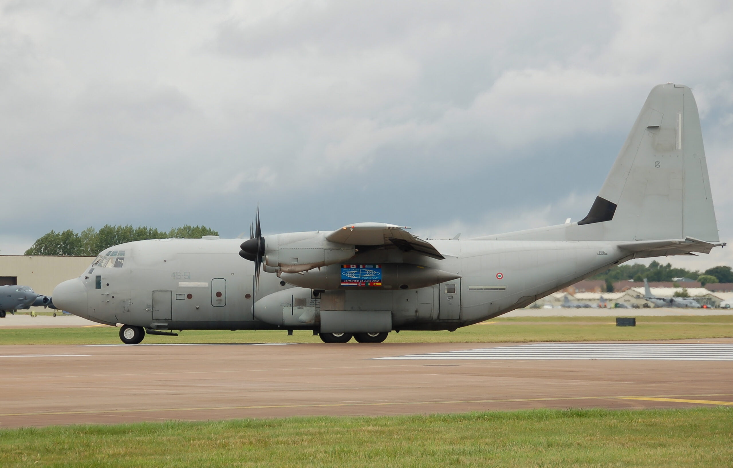 Leonardo group signs deal for C-130 support