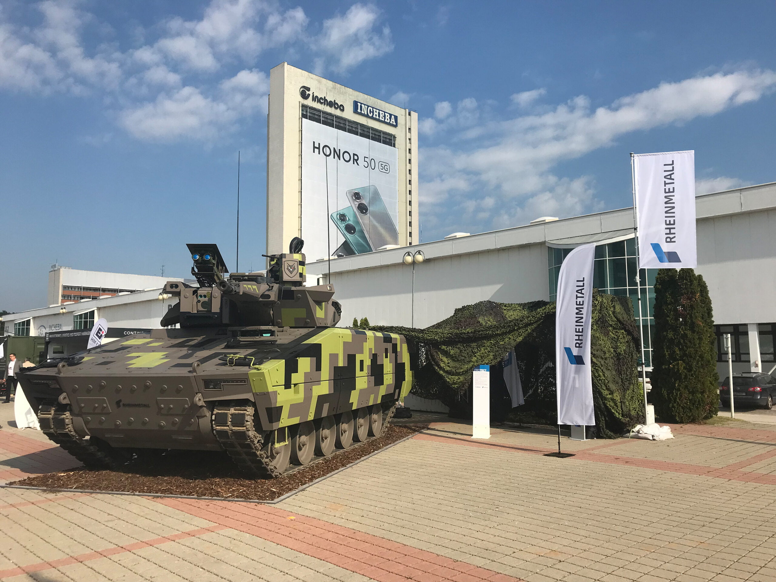 Rheinmetall awards major contracts for Lynx IFV