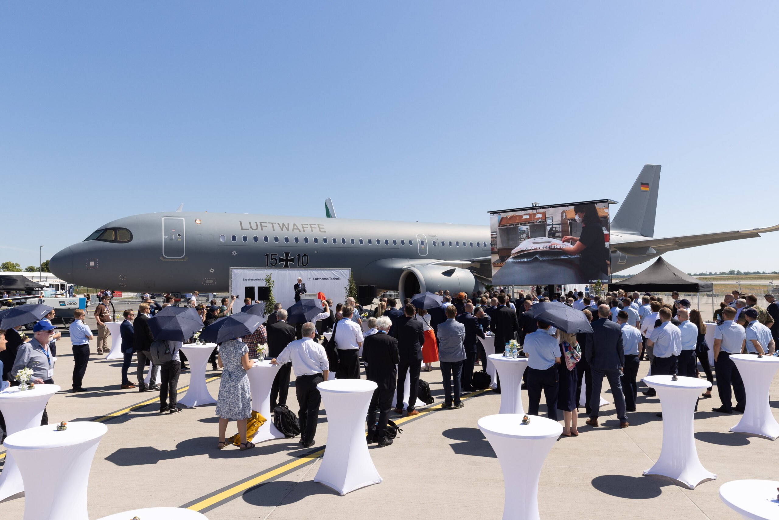 Lufthansa Technik hands over first Airbus A321LR to Germany