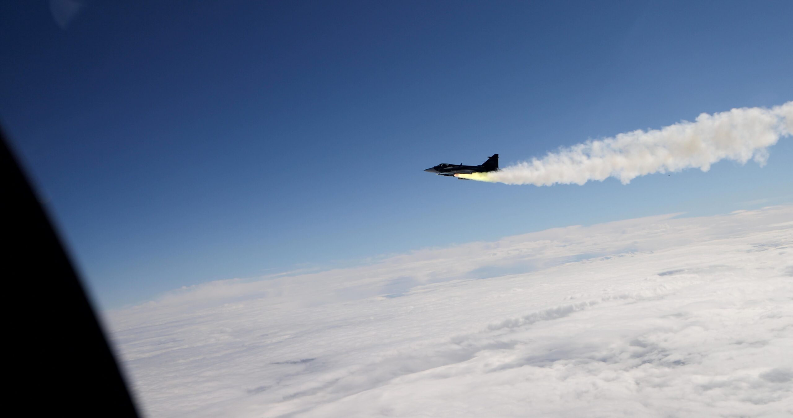 Successful Meteor live firing with Gripen E