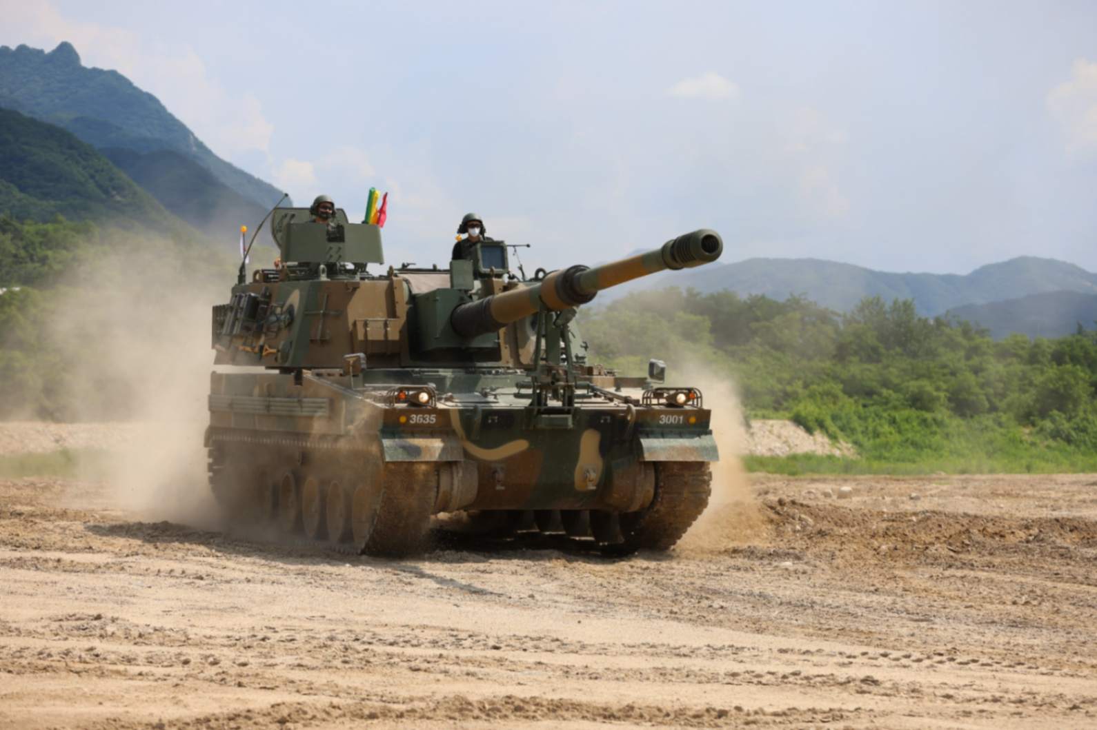 Hanwha Defense signs US$2.4 billion contract to supply K9 howitzers to Poland