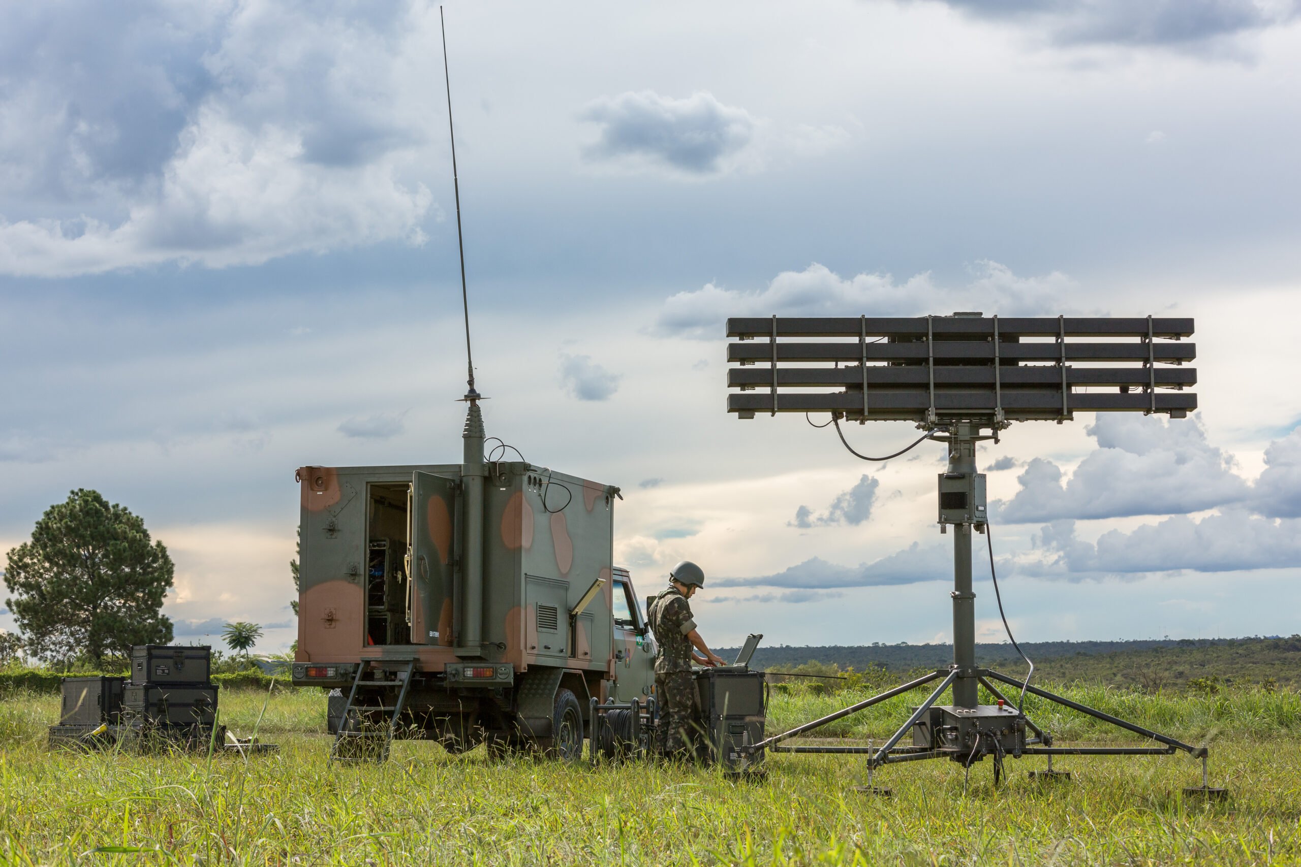 Embraer delivers new generation of SABER M60 radars to Brazilian Army