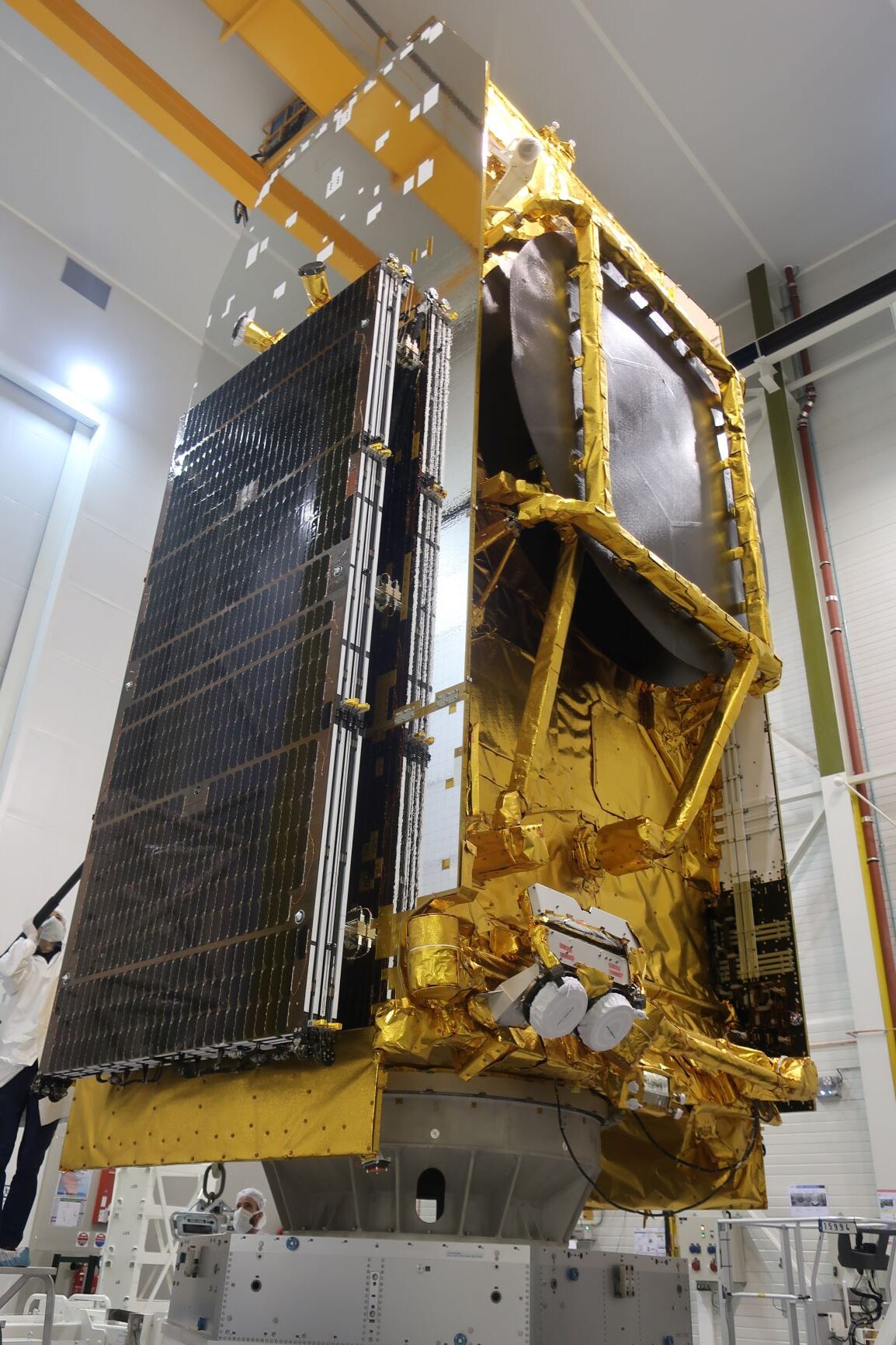 First Airbus Eurostar Neo satellite ready for shipment to launch site