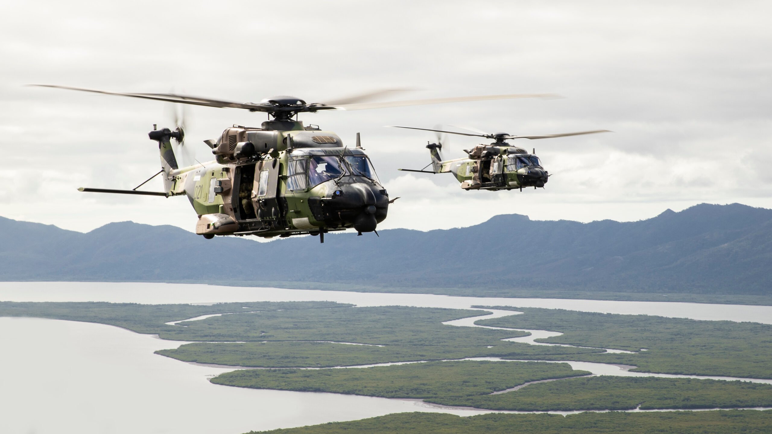 The U.S. Army is moving to new generation helicopters, but not Australia