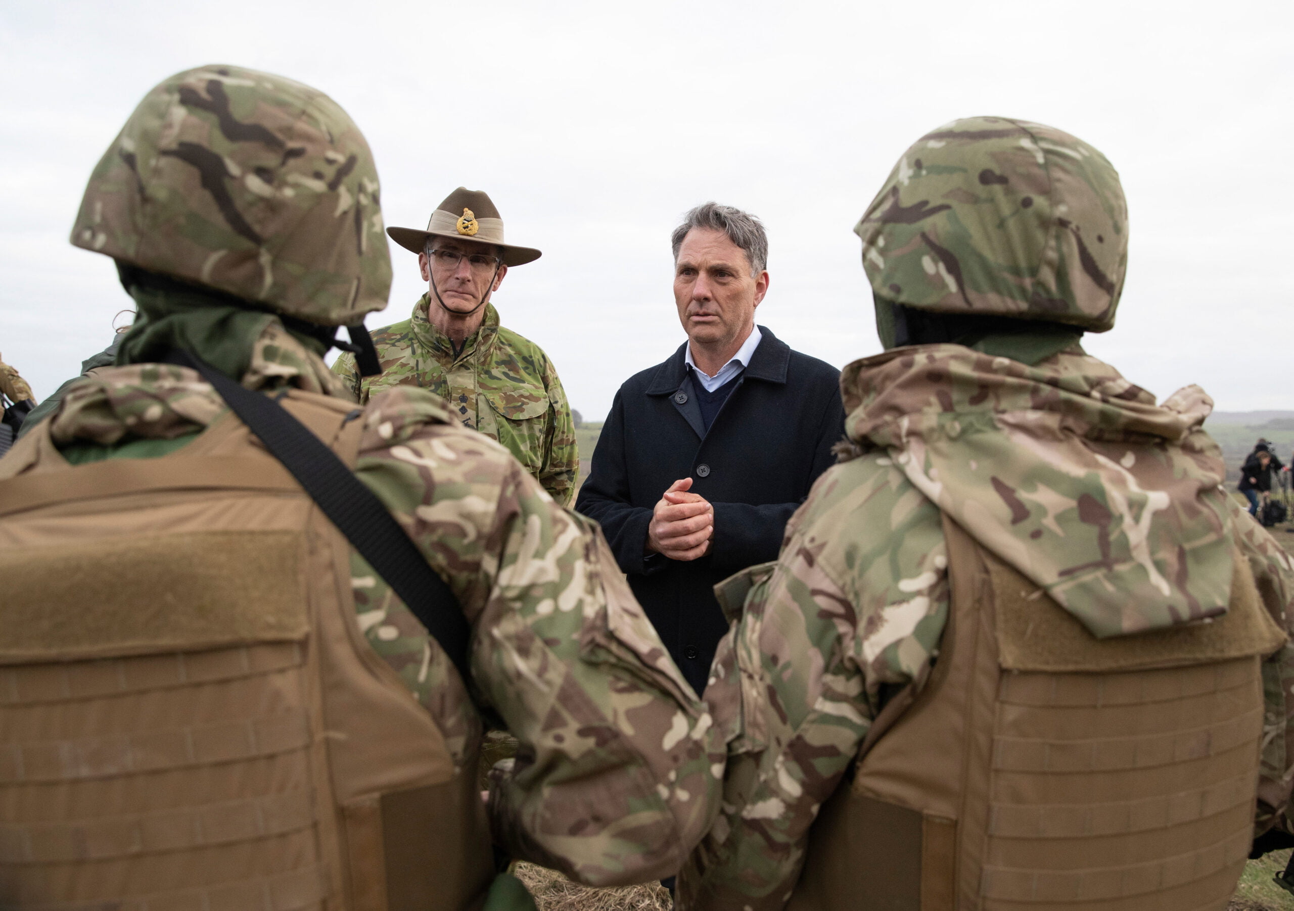 Officials visit Australian soldiers training Ukrainian troops