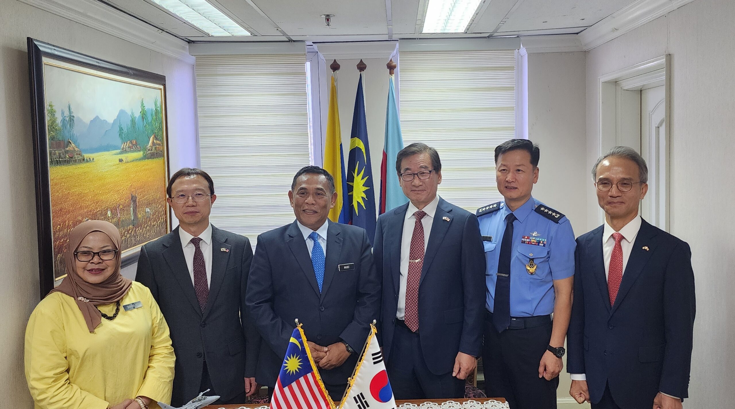 KAI signs a deal with Malaysian Air force to supply 18 FA-50 jets