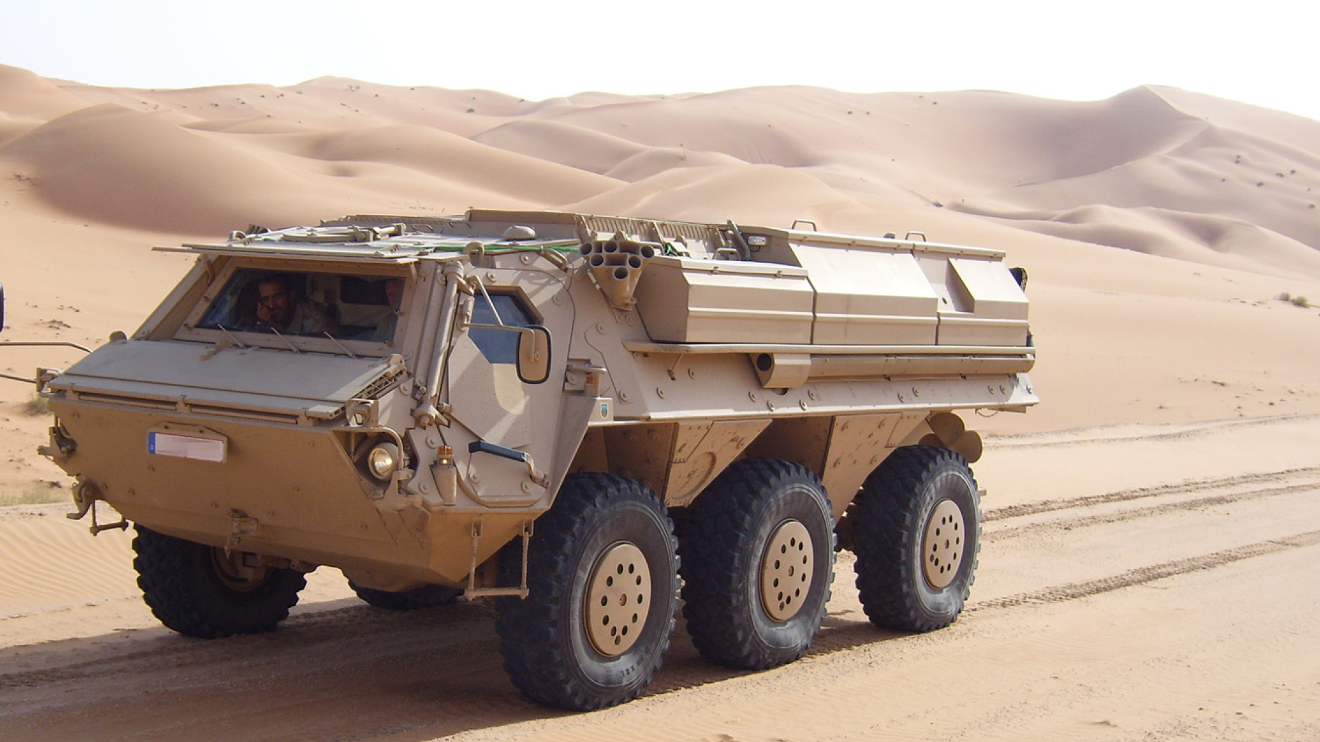 International partner orders kits for Fuchs 2 production