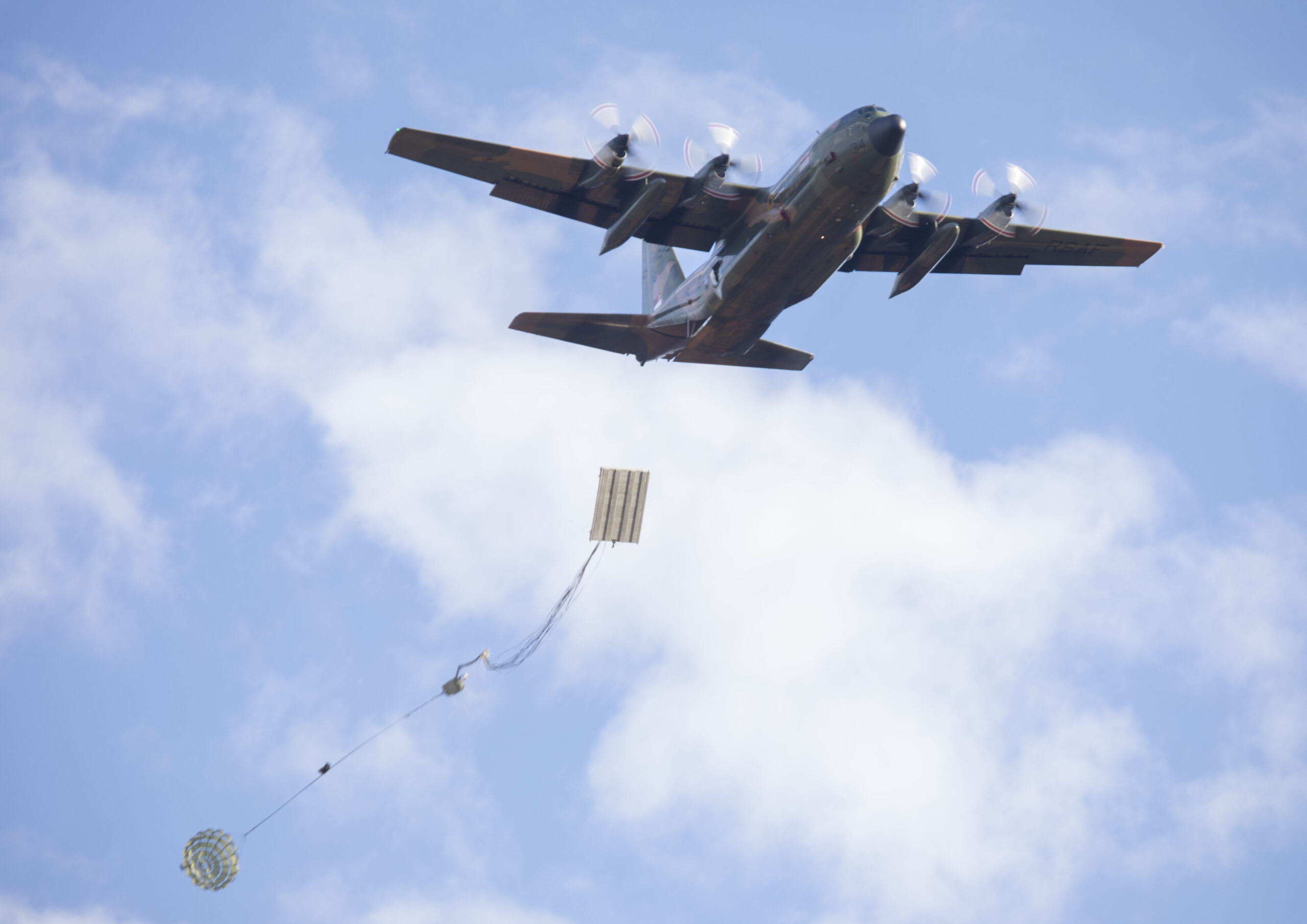Singapore Air Force personnel training at RAAF Base Richmond