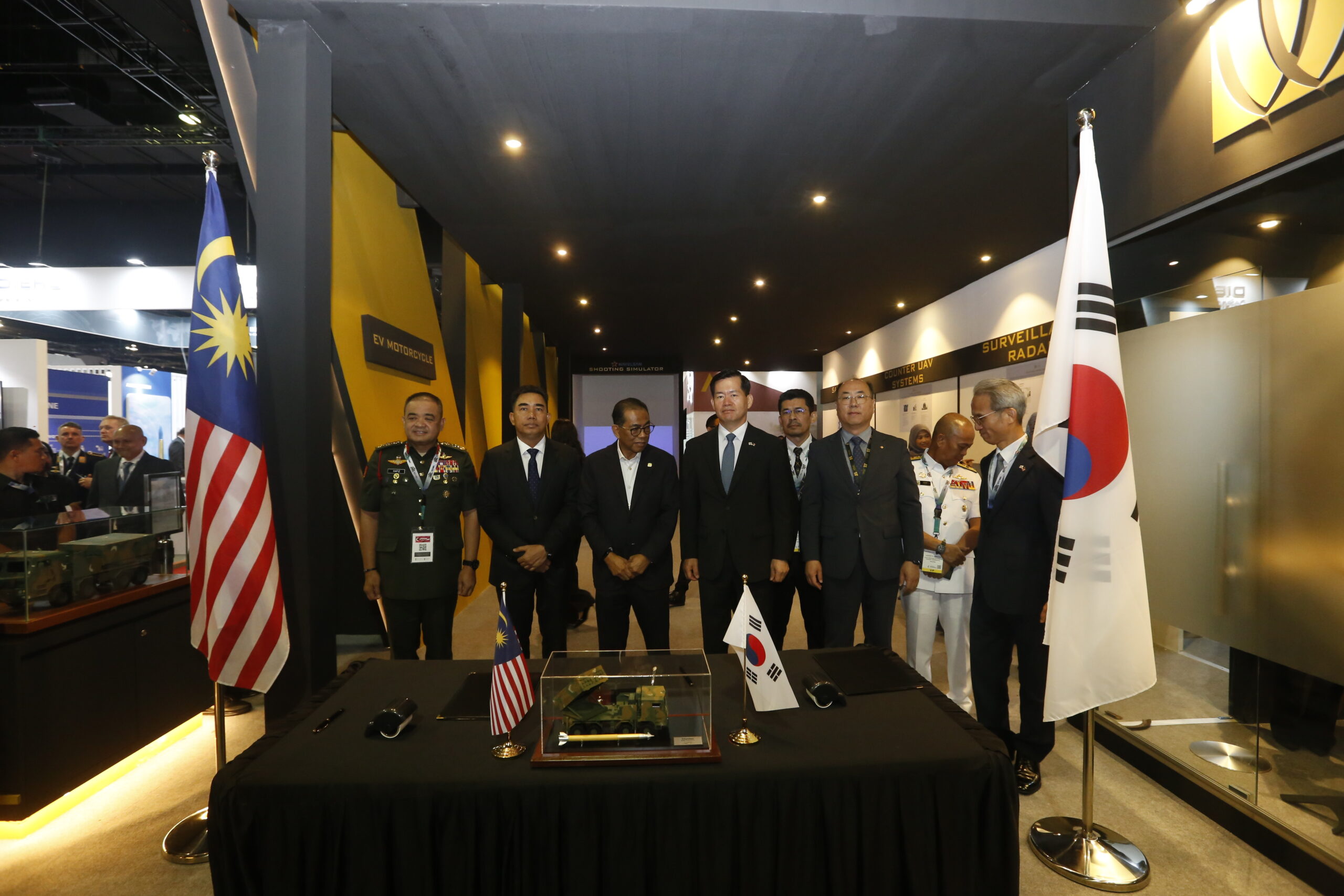 Hanwha Aerospace bidding for MRLS program