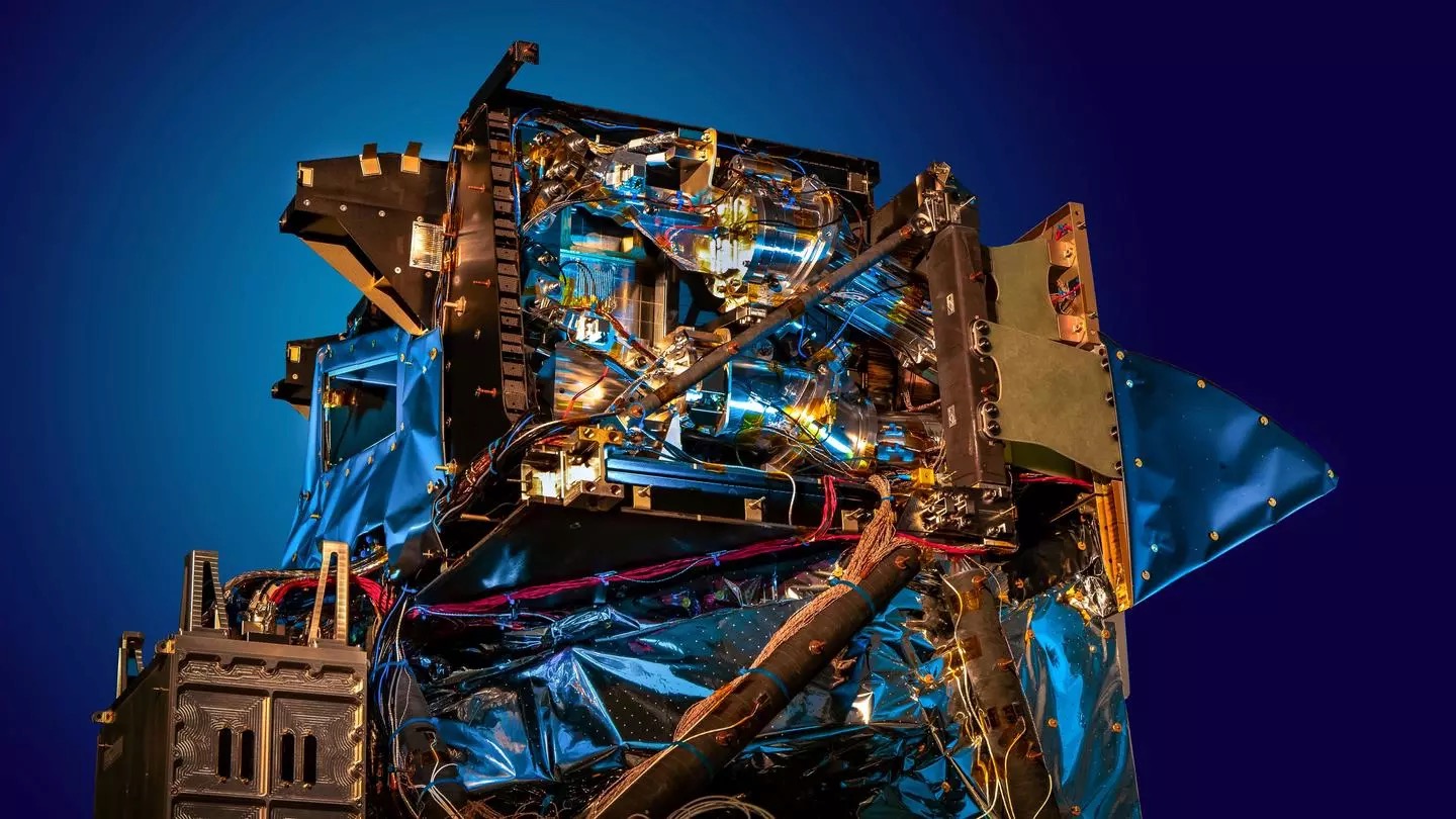 Airbus Defence delivers first Sentinel-5 instrument
