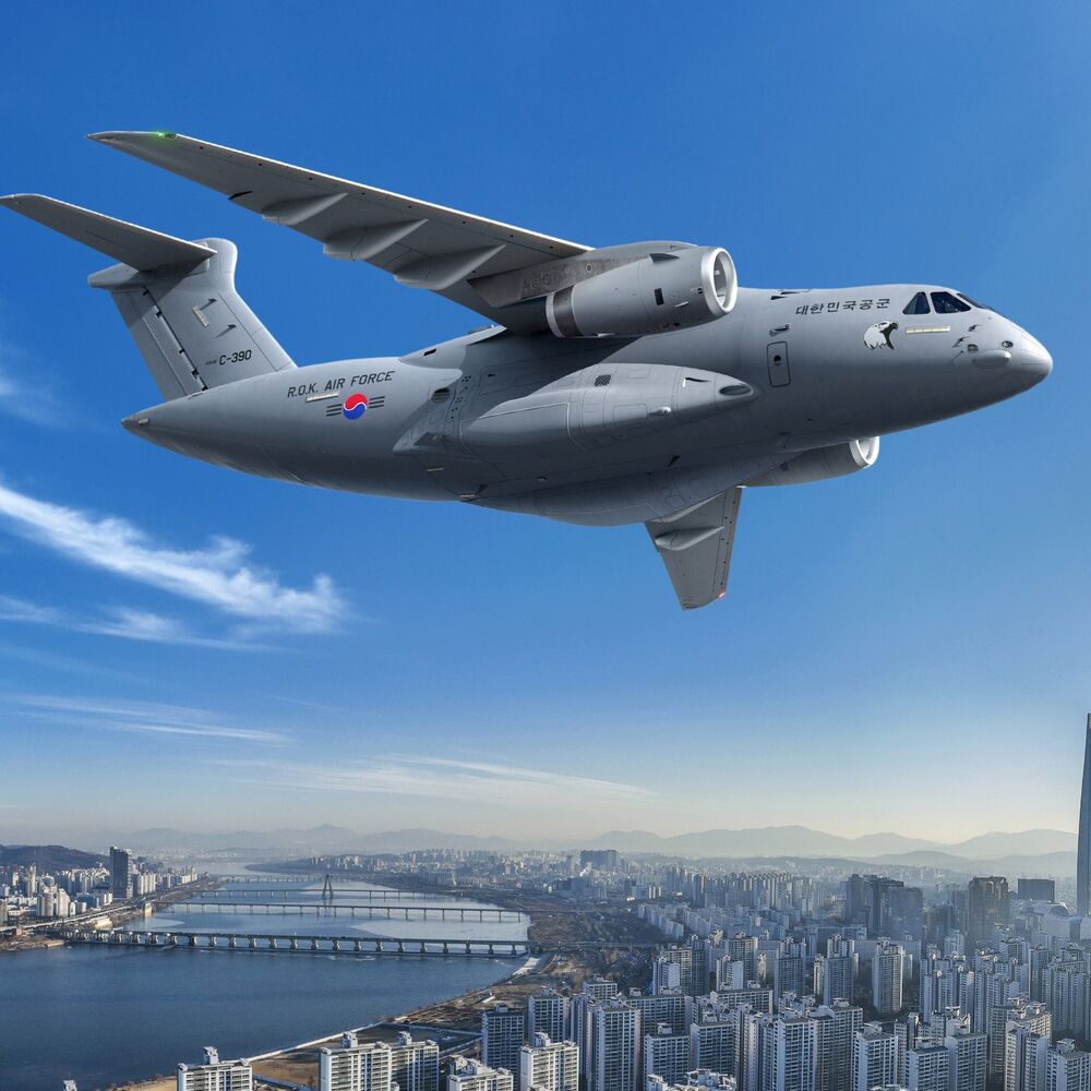 Embraer demos C-390 at KADEX