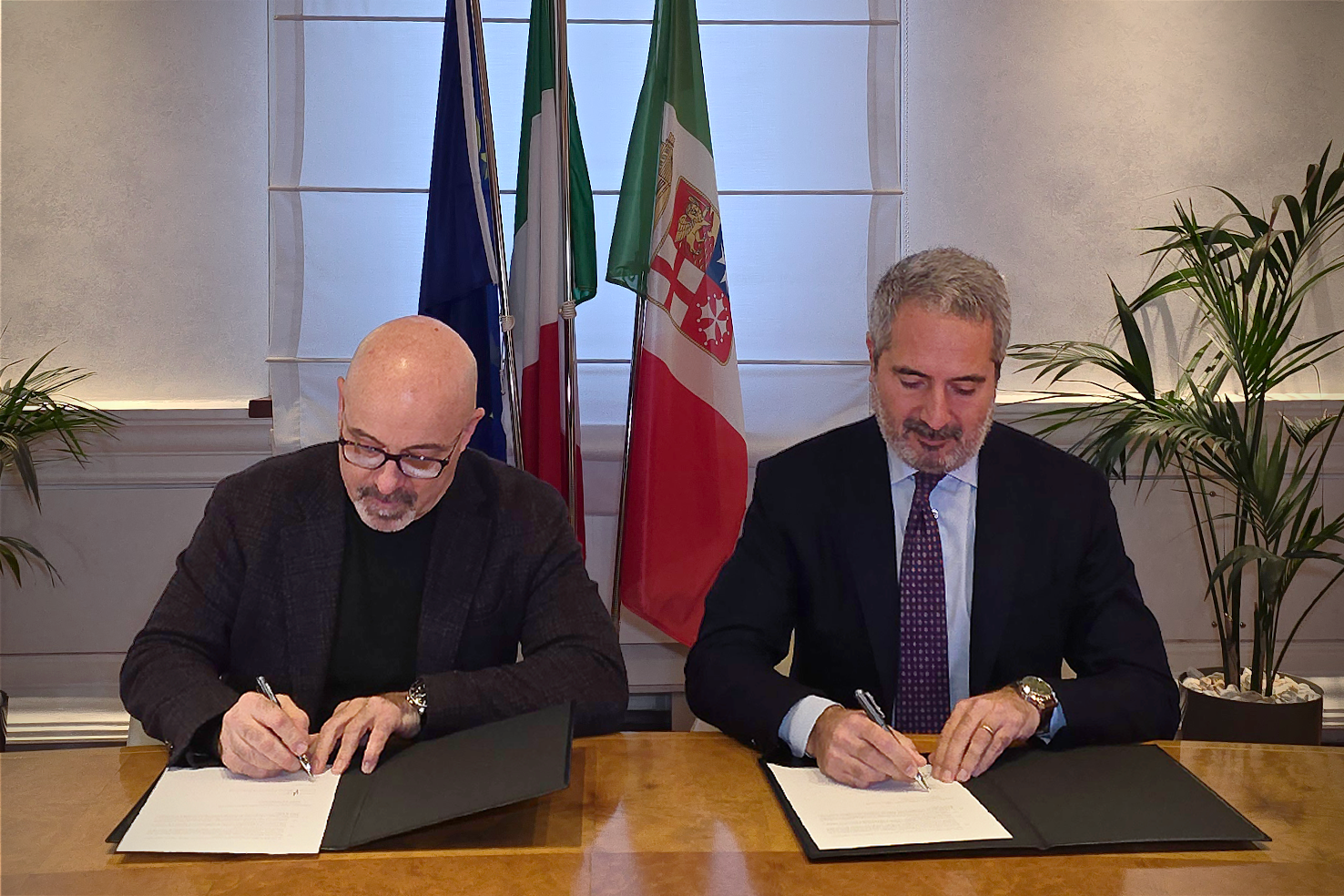 Leonardo divests underwater arms unit