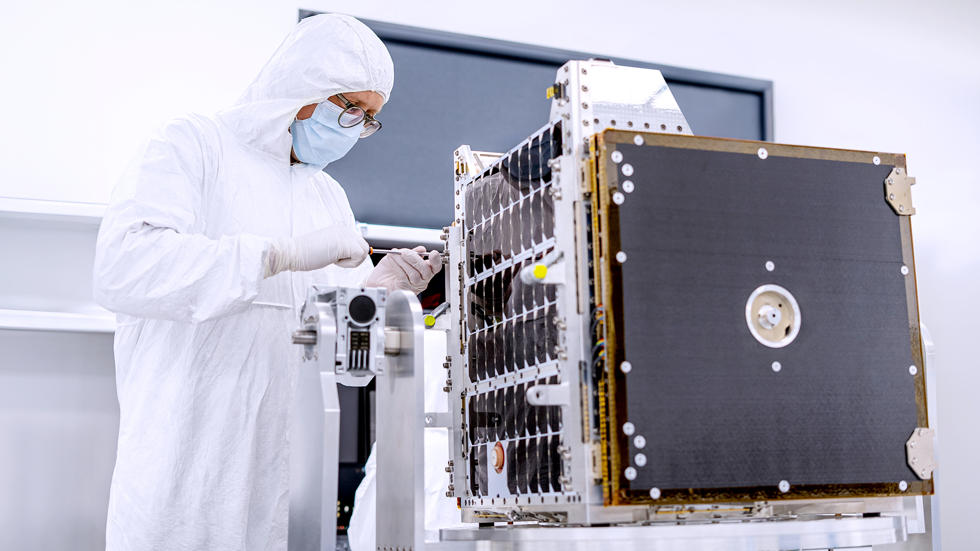 KONGSBERG to deliver 280 microsatellites to SpinLaunch
