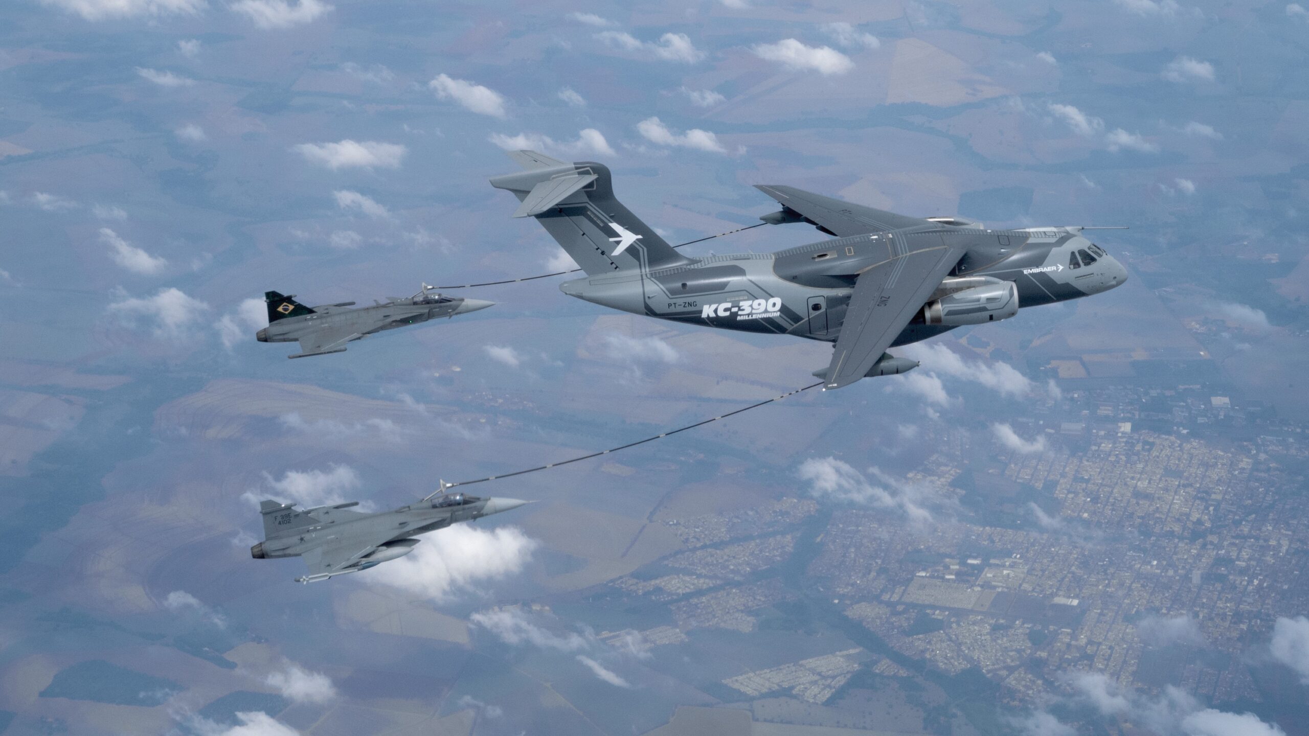 KC-390, Gripen E complete refuelling certification flights