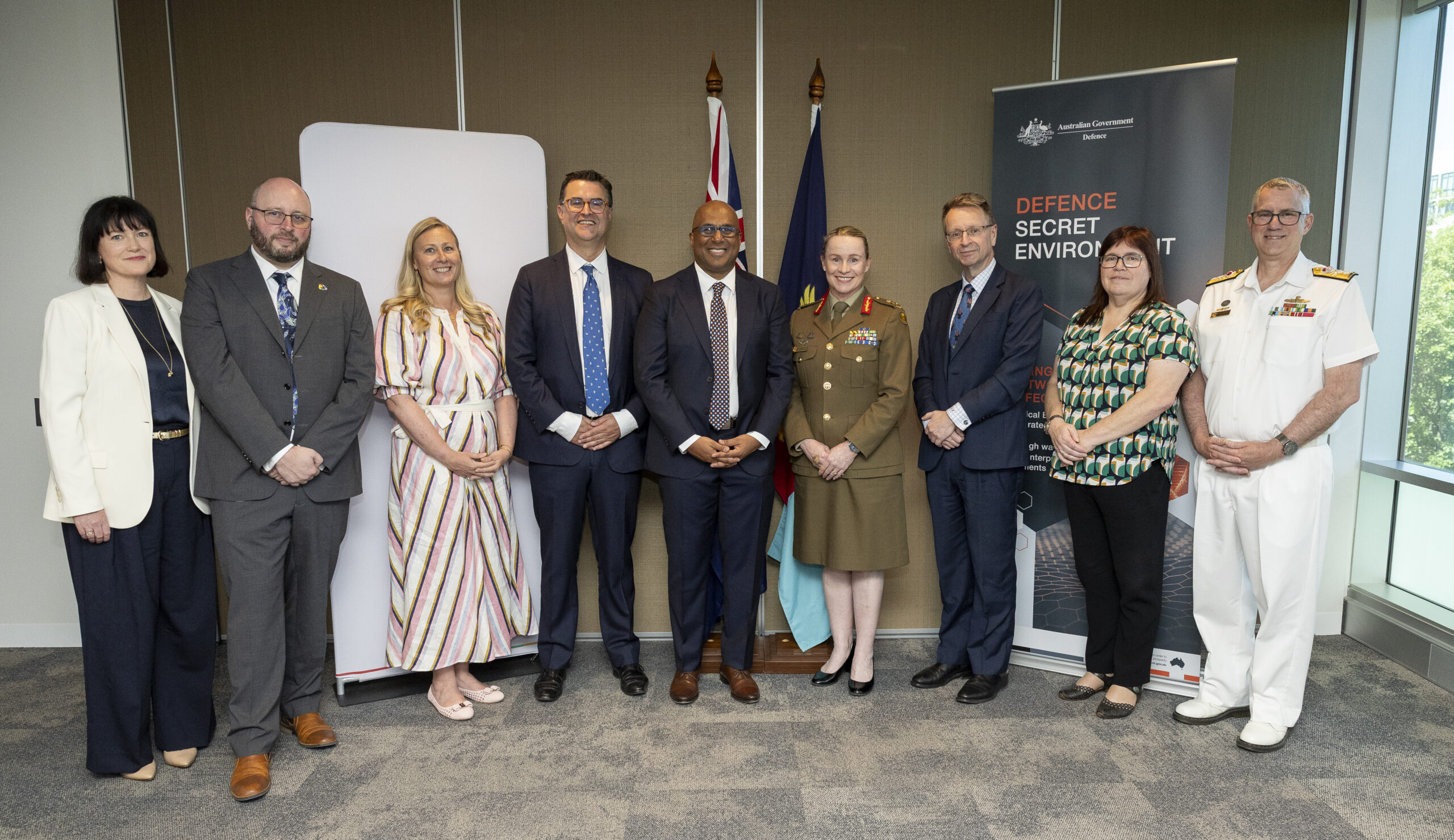 Defence signs deed of standing offer with Google Australia