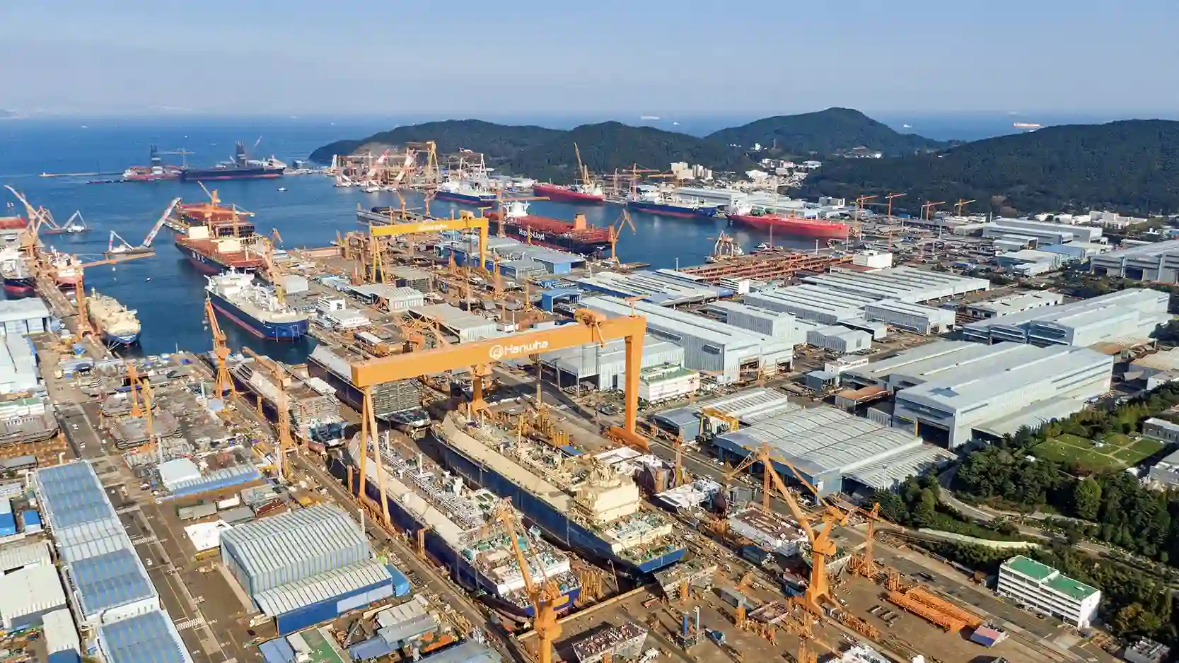 Hanwha Group welcomes government nod on Austal holdings