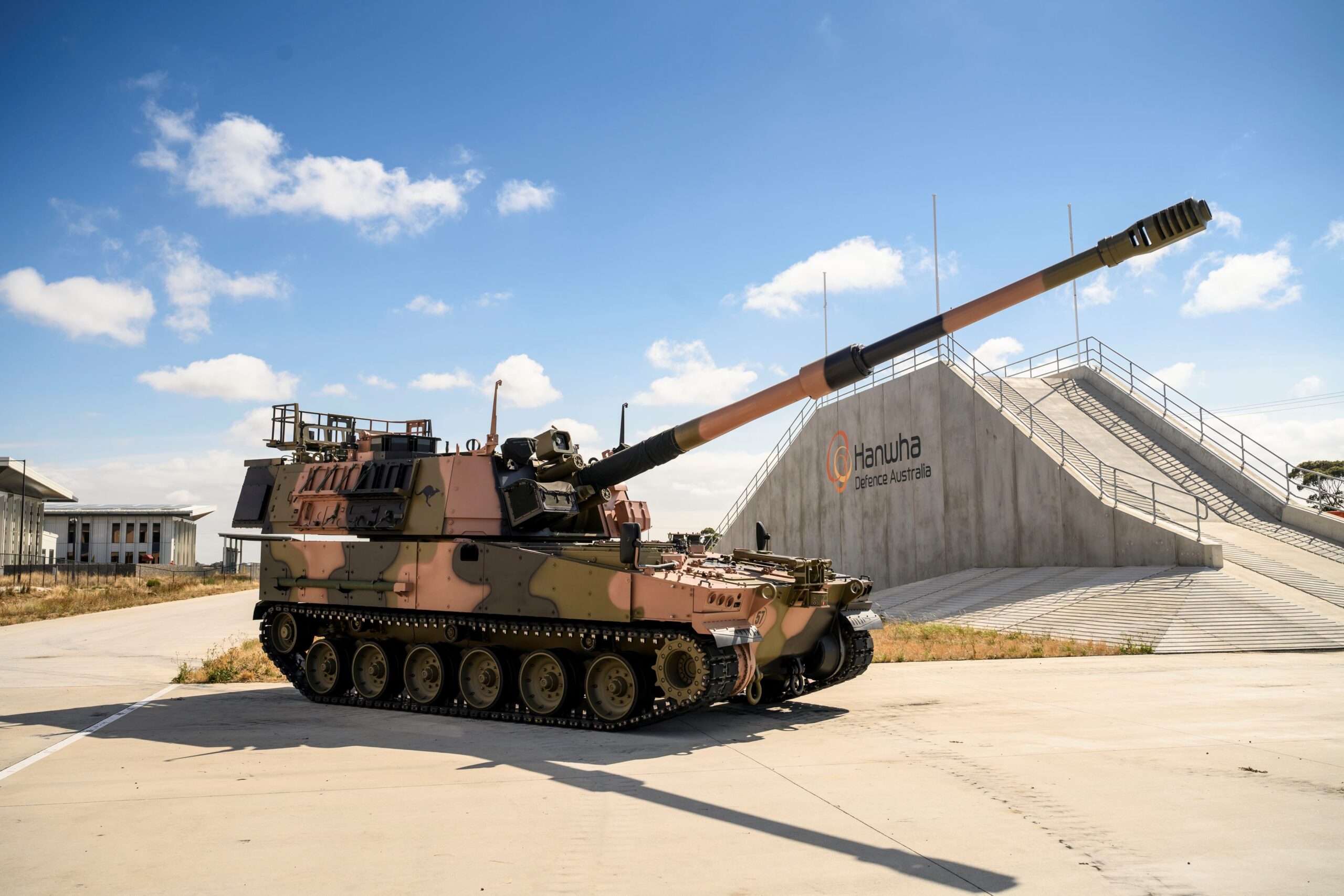 Hanwha welcomes Australian-made AS9 Huntsman
