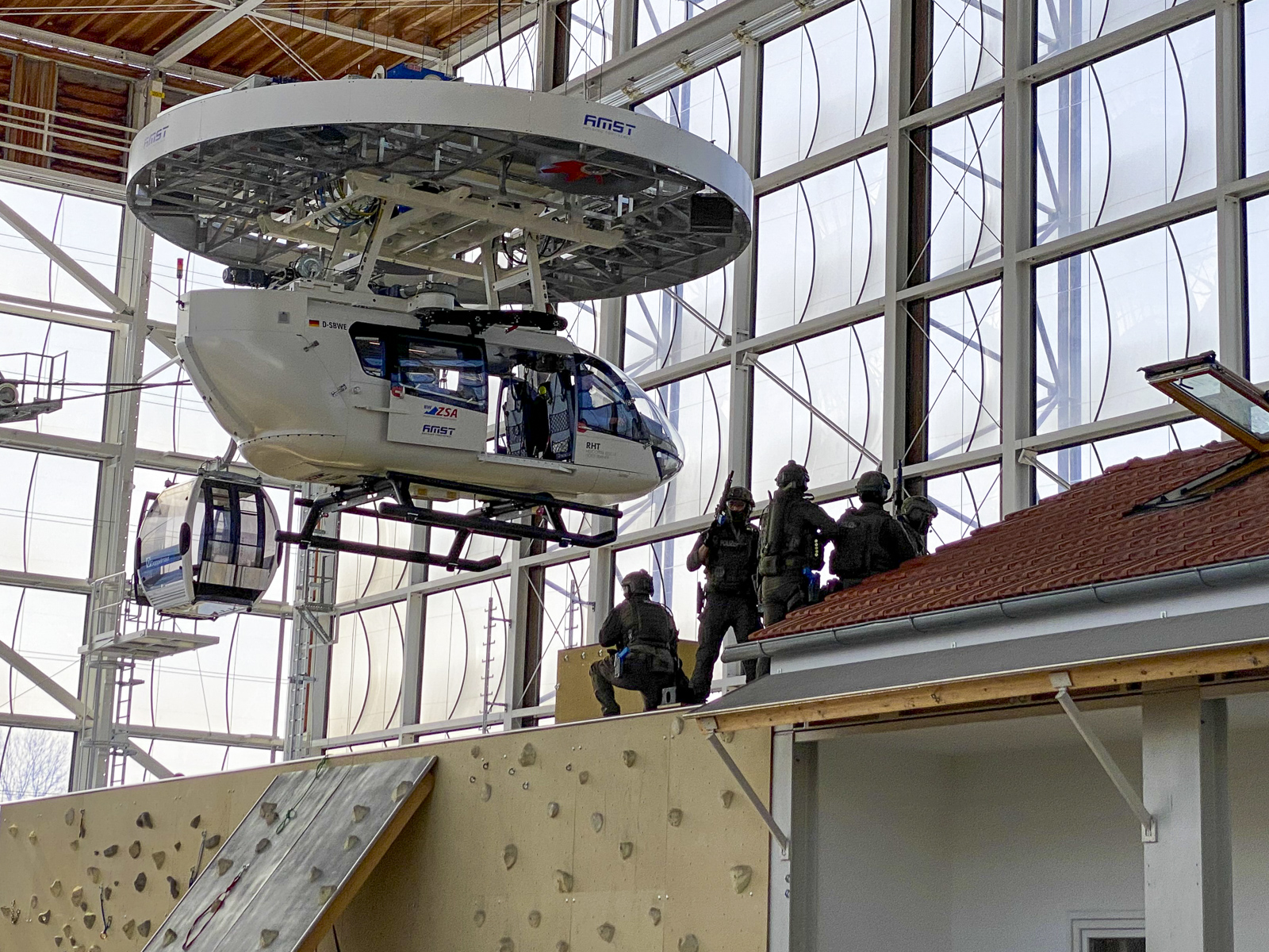 Sahra Group plans new military rescue training centre