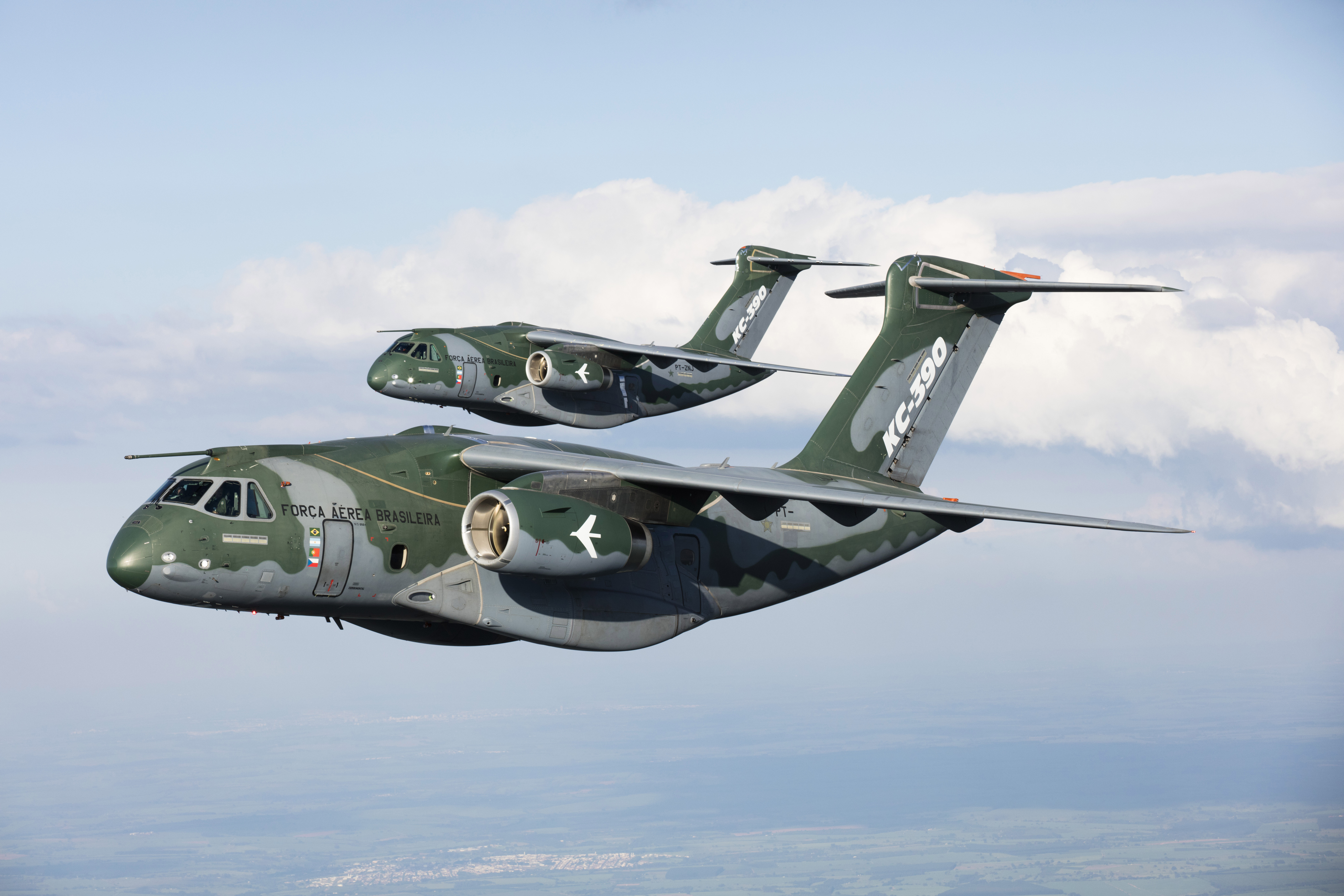 Embraer signs support agreements for KC-390s
