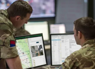 Systematic updates SitaWare with new capabilities img1012 01 uk commanders looking at insight on screen