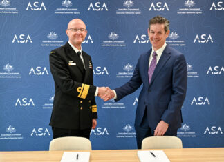Lockheed Martin Australia joins forces with Australian Submarine Agency 260806 CSI signing Catalina Image 2